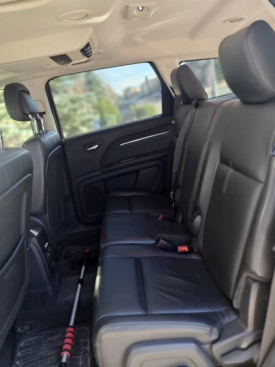 2010 Dodge Journey - Image 2 of 5