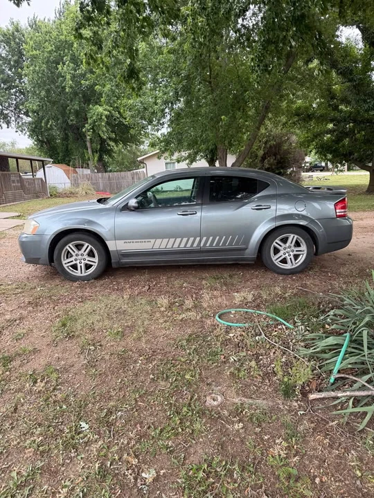 2010 Dodge Avenger Sedan - Image 4 of 10