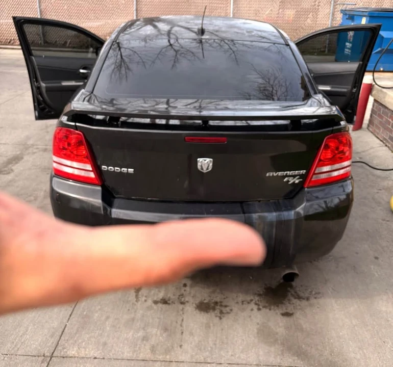 2010 Dodge Avenger Sedan - Image 7 of 10