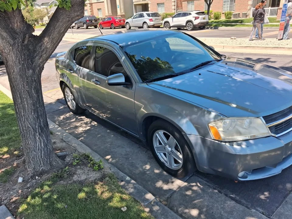 2010 Dodge Avenger Sedan - Image 4 of 20