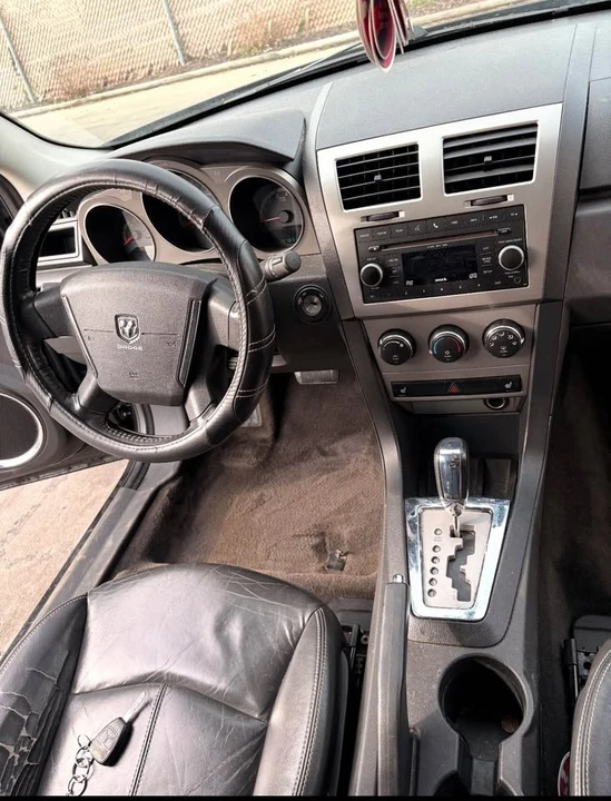 2010 Dodge Avenger Sedan - Image 2 of 10