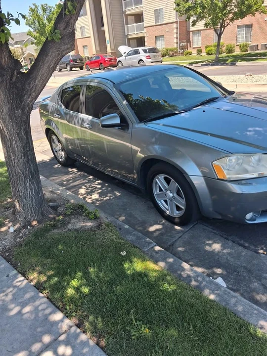 2010 Dodge Avenger Sedan - Image 10 of 20