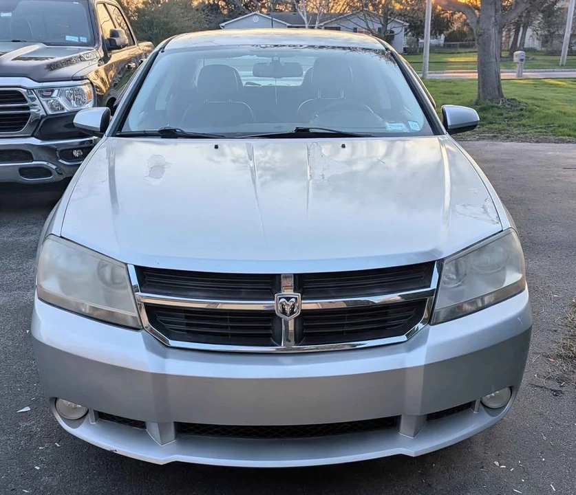 2010 Dodge Avenger Sedan - Image 4 of 10