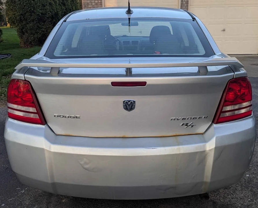 2010 Dodge Avenger Sedan - Image 3 of 10