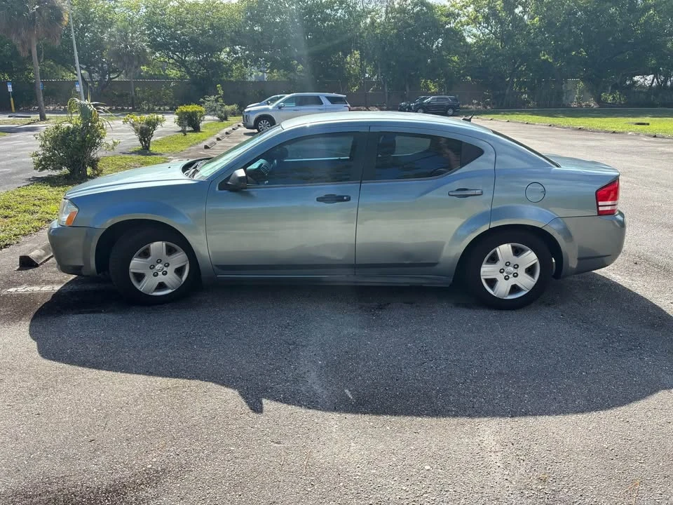 2010 Dodge Avenger Sedan - Image 5 of 5