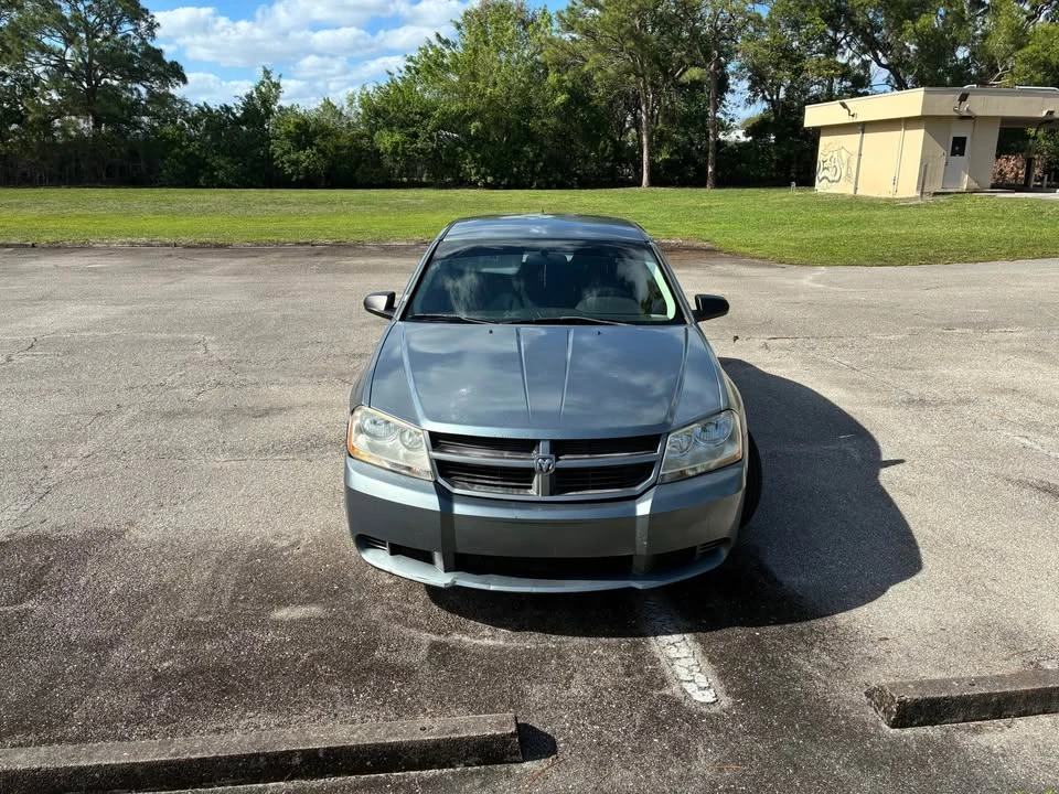 2010 Dodge Avenger Sedan - Image 2 of 5