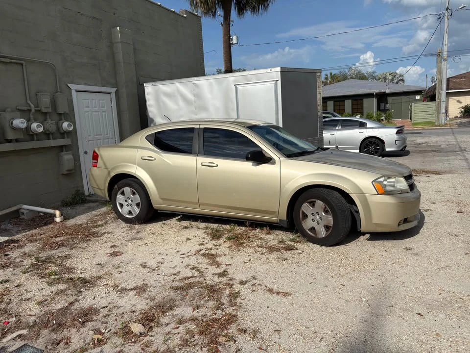 2010 Dodge Avenger Sedan - Image 2 of 7