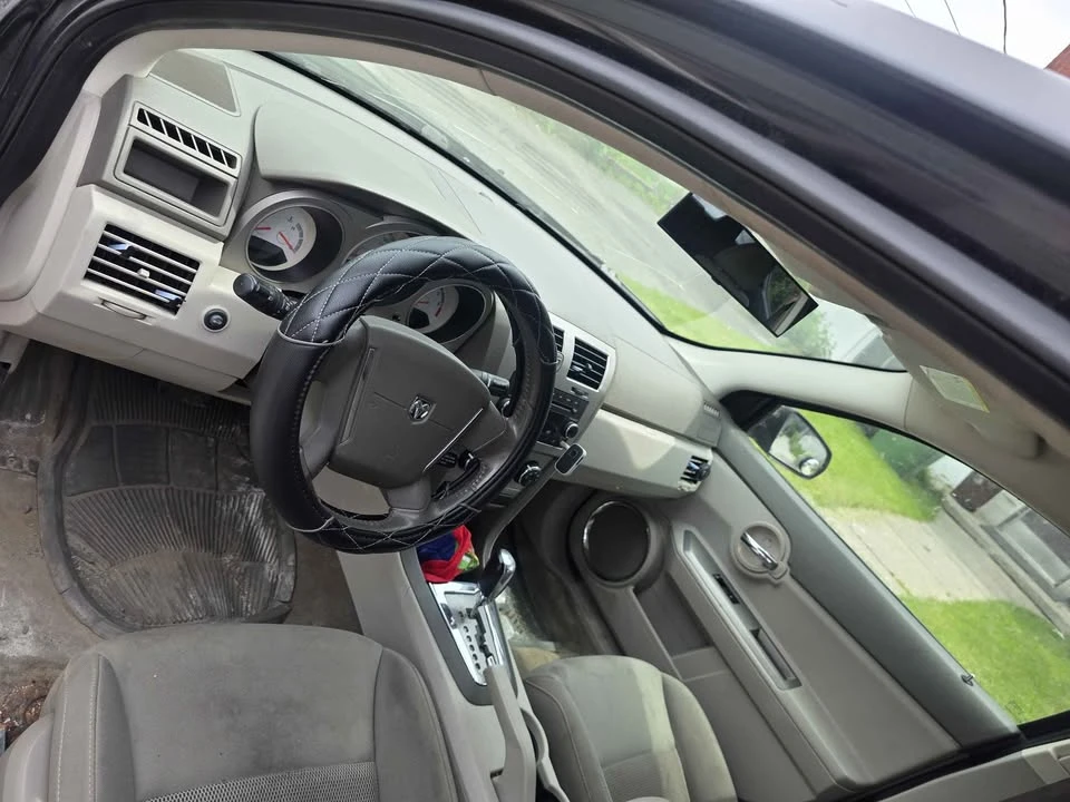 2010 Dodge Avenger Sedan - Image 4 of 4