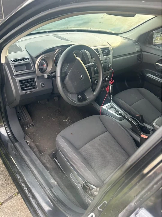 2010 Dodge Avenger Sedan - Image 5 of 8
