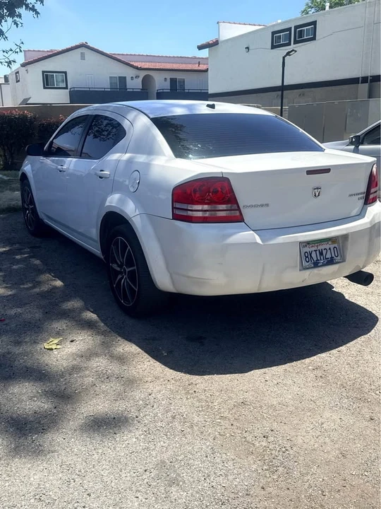 2010 Dodge Avenger Sedan - Image 5 of 8