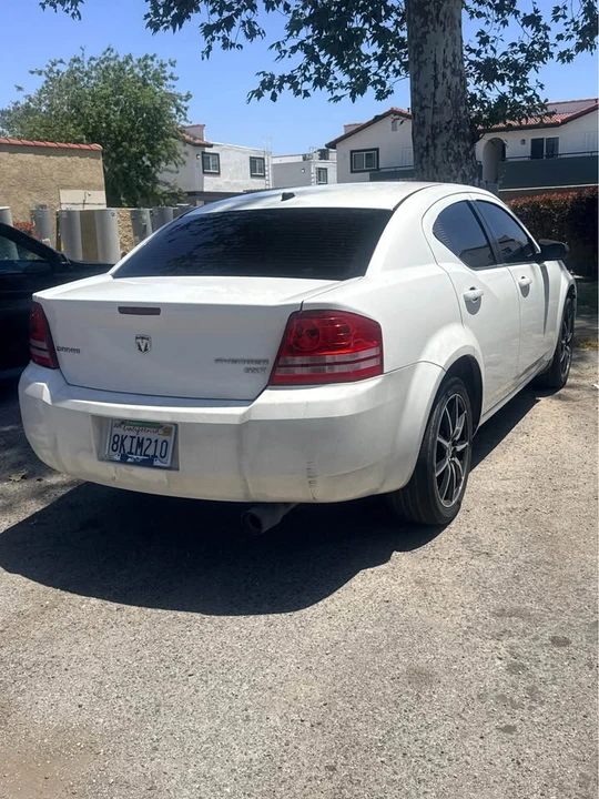 2010 Dodge Avenger Sedan - Image 4 of 8