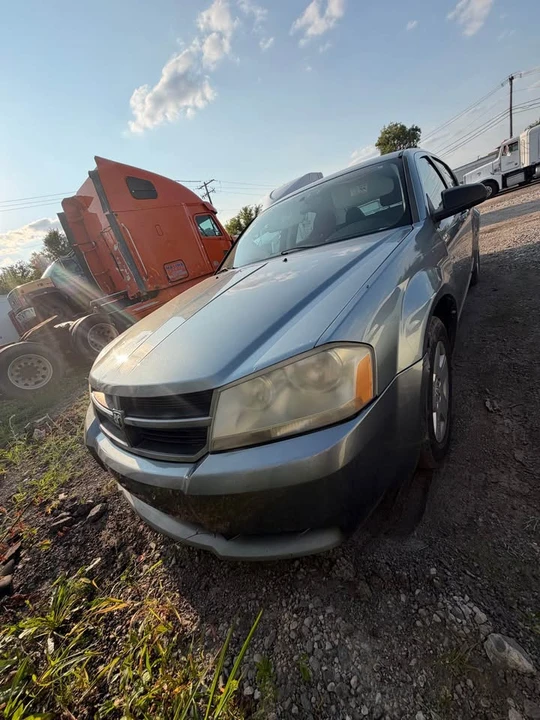2010 Dodge Avenger Sedan - Image 10 of 10