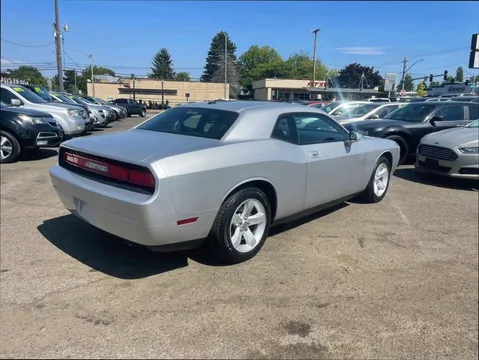 2010 Dodge Challenger SE