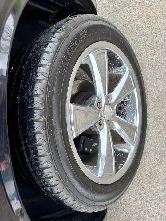 2010 Dodge Challenger 3rd Gen - Image 7 of 12
