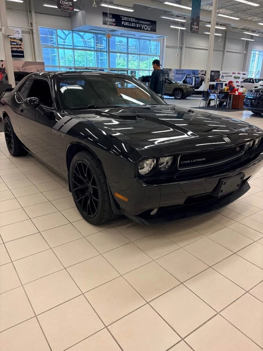 2010 Dodge Challenger 3rd Gen - Image 4 of 5