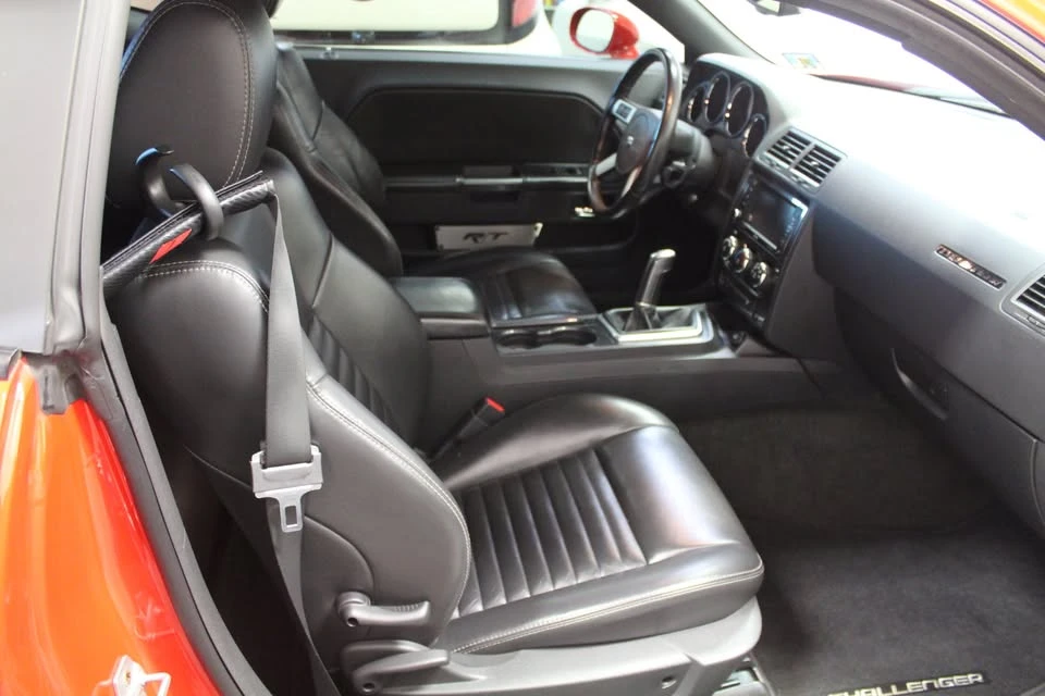 2010 Dodge Challenger 3rd Gen - Image 11 of 20