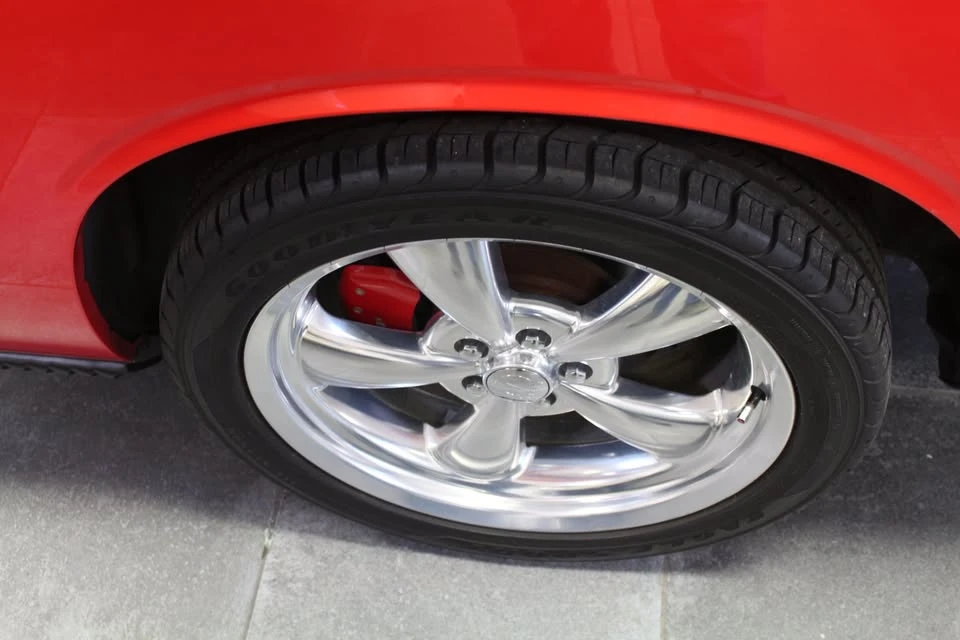 2010 Dodge Challenger 3rd Gen - Image 15 of 20