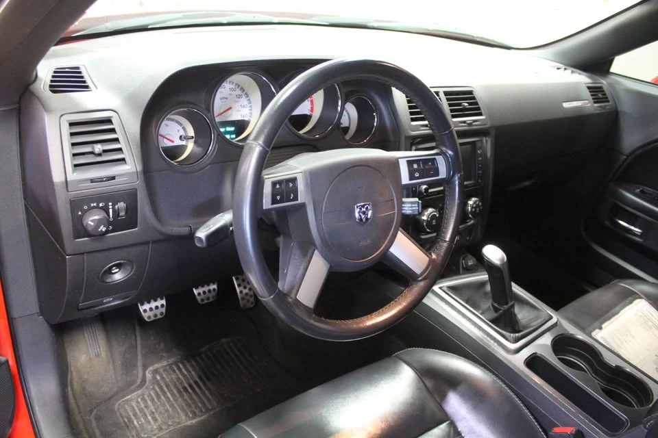 2010 Dodge Challenger 3rd Gen - Image 5 of 20