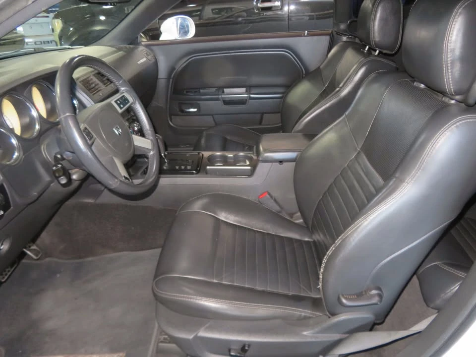 2010 Dodge Challenger 3rd Gen - Image 17 of 20