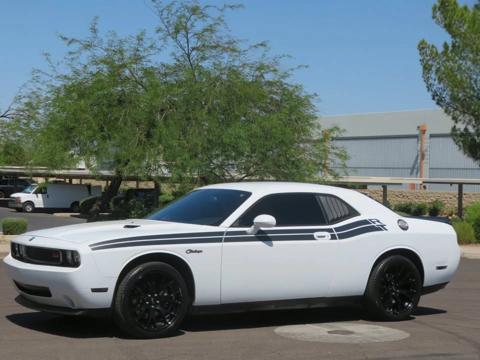 2010 Dodge Challenger 3rd Gen - Image 2 of 20