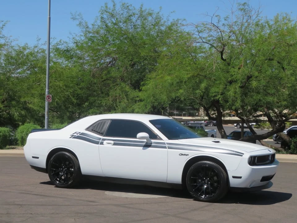 2010 Dodge Challenger 3rd Gen - Image 13 of 20