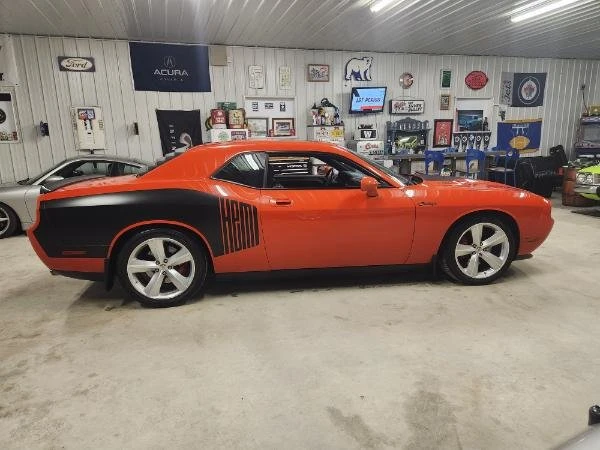 2010 Dodge Challenger SRT8 & 392 3rd Gen - Image 4 of 20