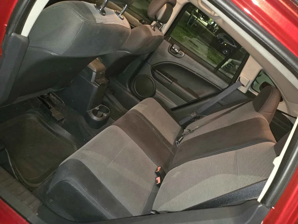 2010 Dodge Caliber - Image 6 of 8