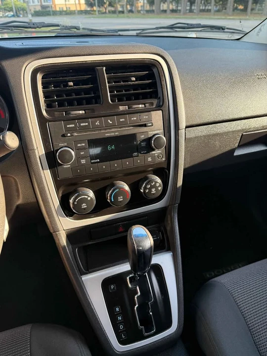 2010 Dodge Caliber - Image 14 of 16