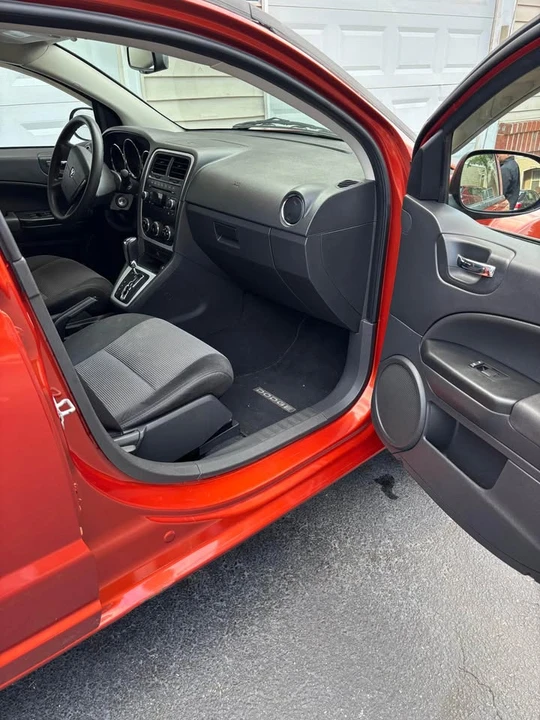 2010 Dodge Caliber - Image 8 of 11