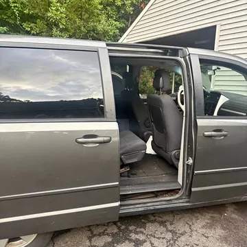 2010 Dodge Caravan Passenger LE Minivan 4D