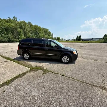 2010 Dodge Caravan Passenger SXT Minivan 4D