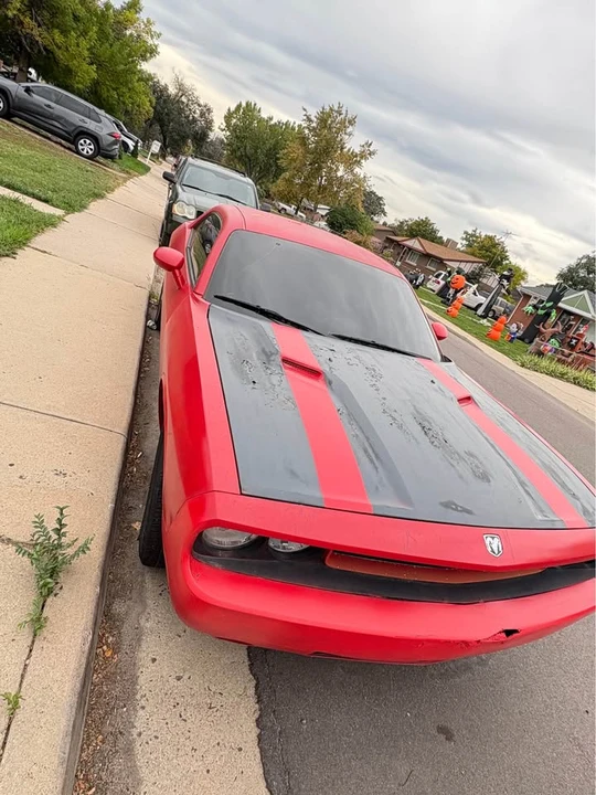 2010 Dodge Challenger 3rd Gen - Image 2 of 7