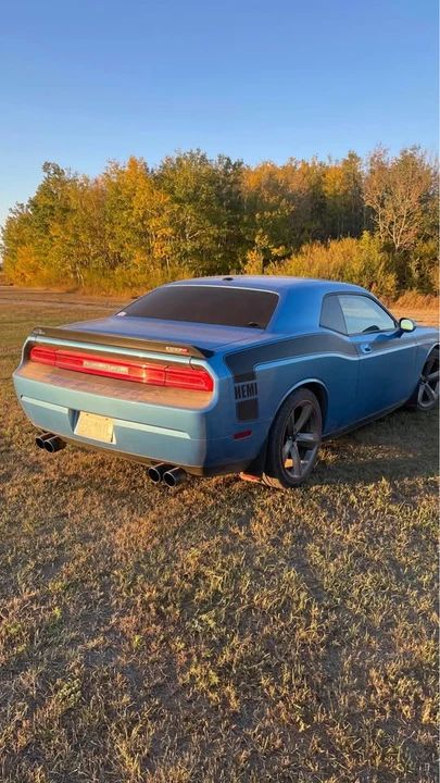 2010 Dodge Challenger 3rd Gen - Image 2 of 9