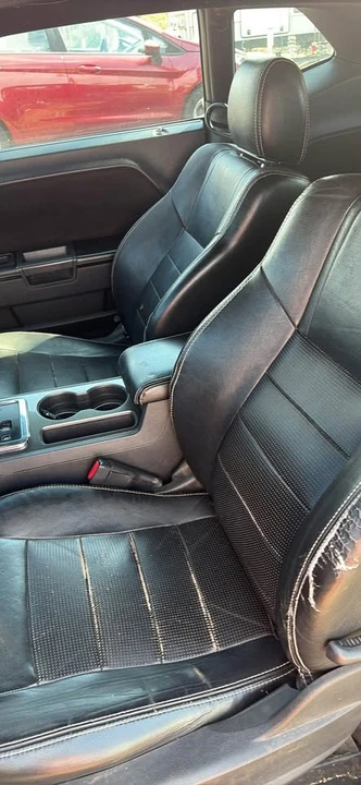 2010 Dodge Challenger 3rd Gen - Image 7 of 9
