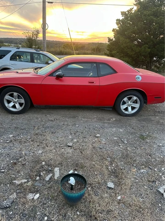 2010 Dodge Challenger 3rd Gen - Image 3 of 9