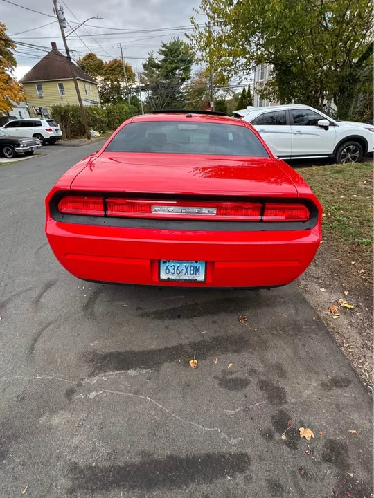 2010 Dodge Challenger 3rd Gen - Image 5 of 7