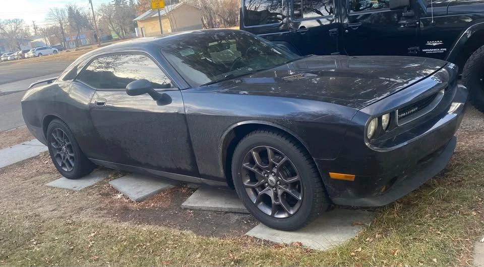 2010 Dodge Challenger 3rd Gen - Image 2 of 5