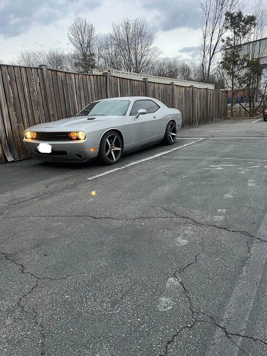 2010 Dodge Challenger 3rd Gen - Image 2 of 6