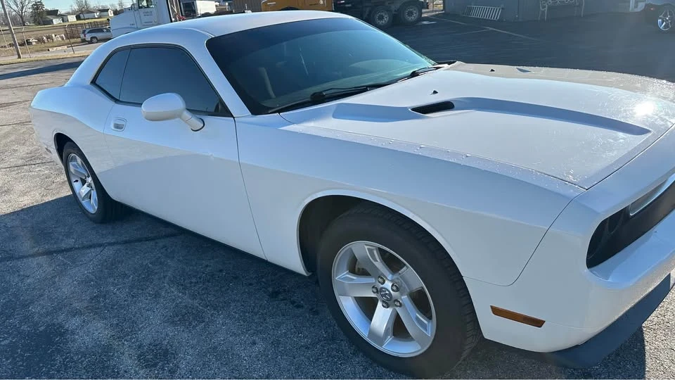 2010 Dodge Challenger 3rd Gen - Image 5 of 10