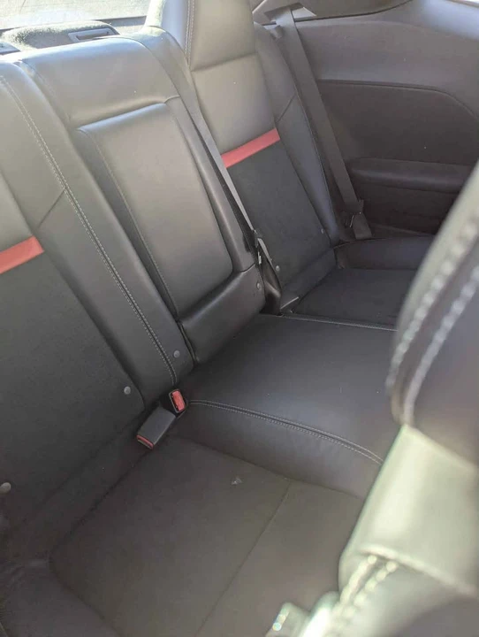 2010 Dodge Challenger 3rd Gen - Image 7 of 8