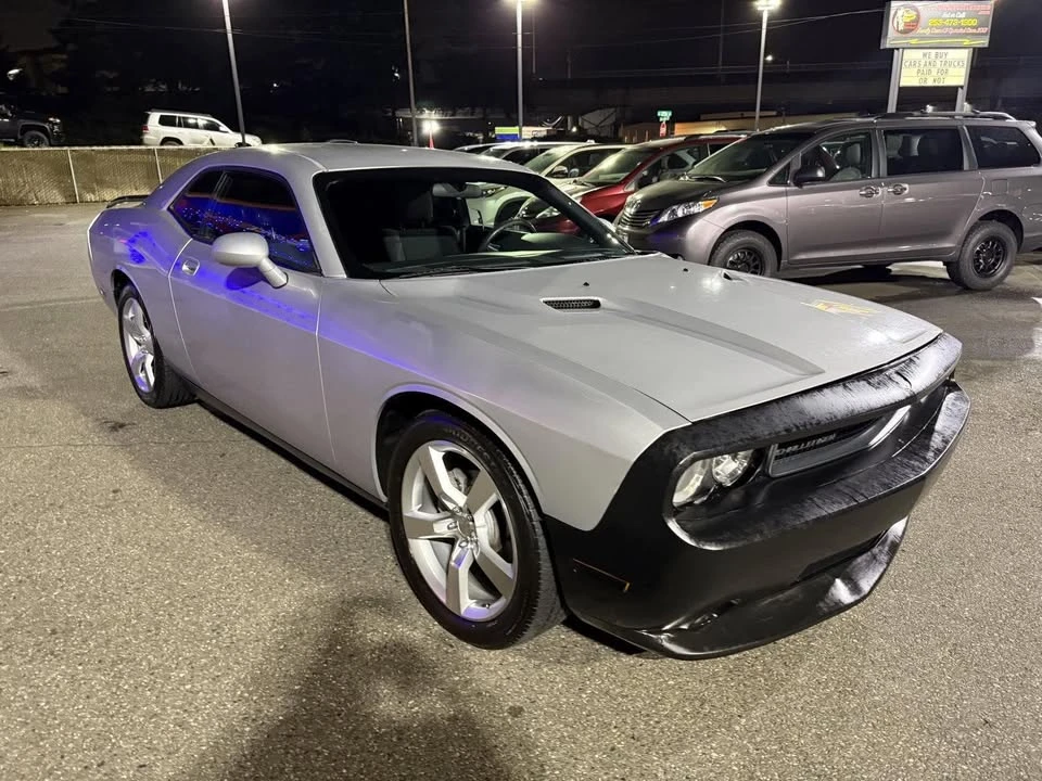 2010 Dodge Challenger 3rd Gen - Image 3 of 14