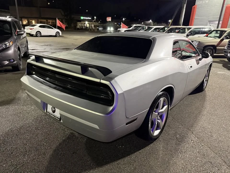 2010 Dodge Challenger 3rd Gen - Image 7 of 14