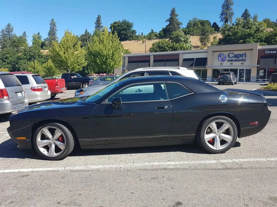 2010 Dodge Challenger 3rd Gen - Image 2 of 8