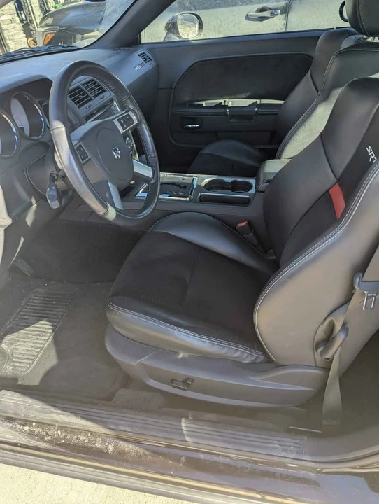 2010 Dodge Challenger 3rd Gen - Image 6 of 8