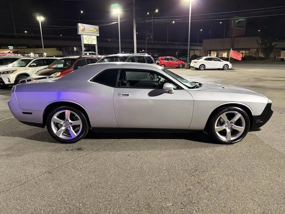 2010 Dodge Challenger 3rd Gen - Image 5 of 14