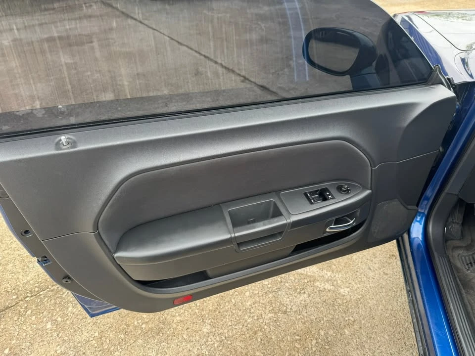 2010 Dodge Challenger 3rd Gen - Image 16 of 18
