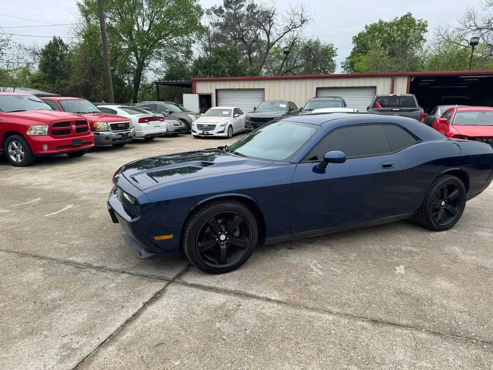 2010 Dodge Challenger 3rd Gen - Image 11 of 18