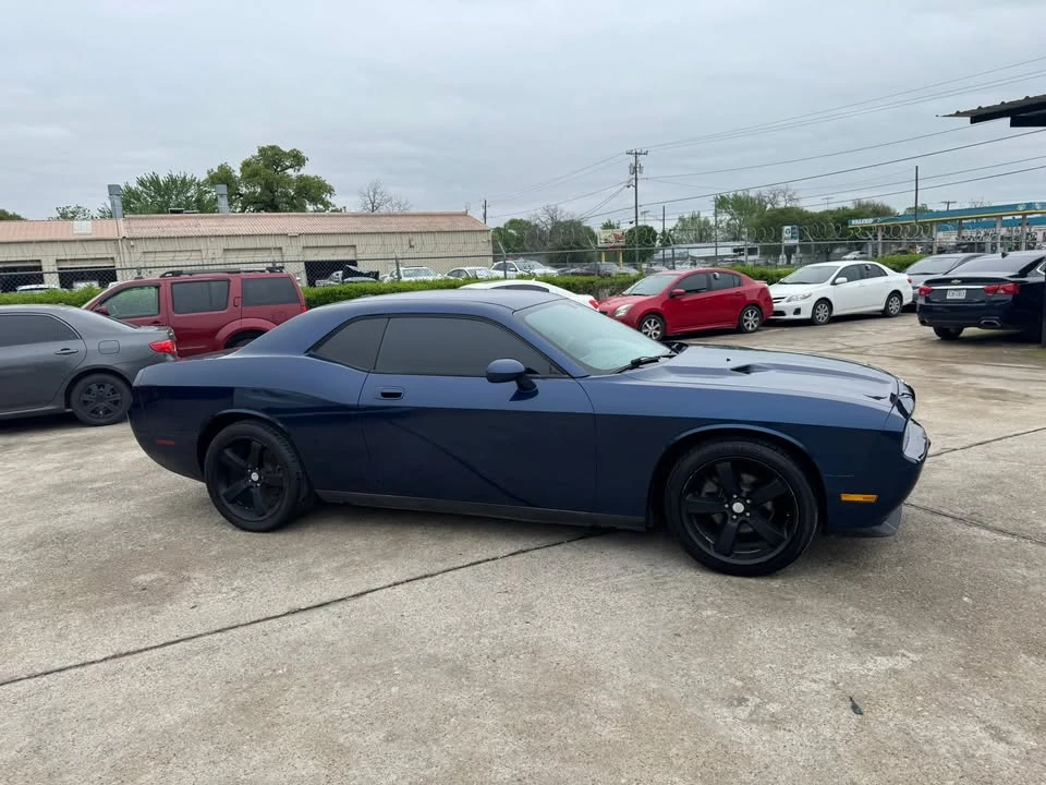 2010 Dodge Challenger 3rd Gen - Image 5 of 18