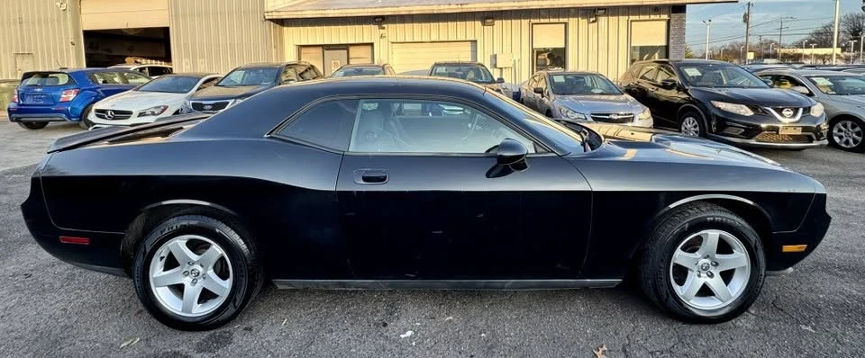 2010 Dodge Challenger 3rd Gen - Image 8 of 20