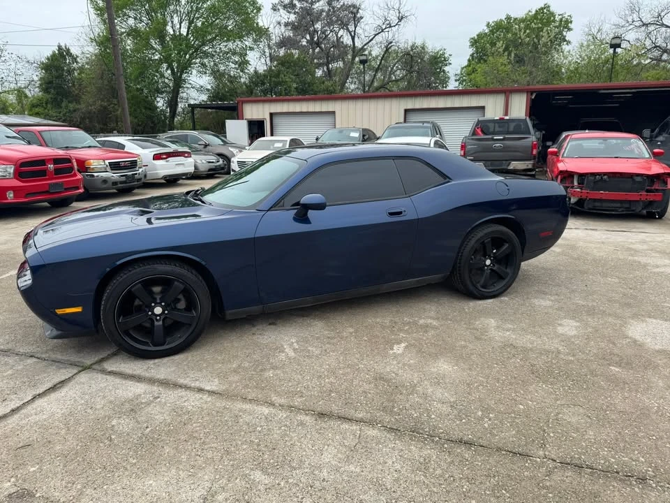 2010 Dodge Challenger 3rd Gen - Image 10 of 18
